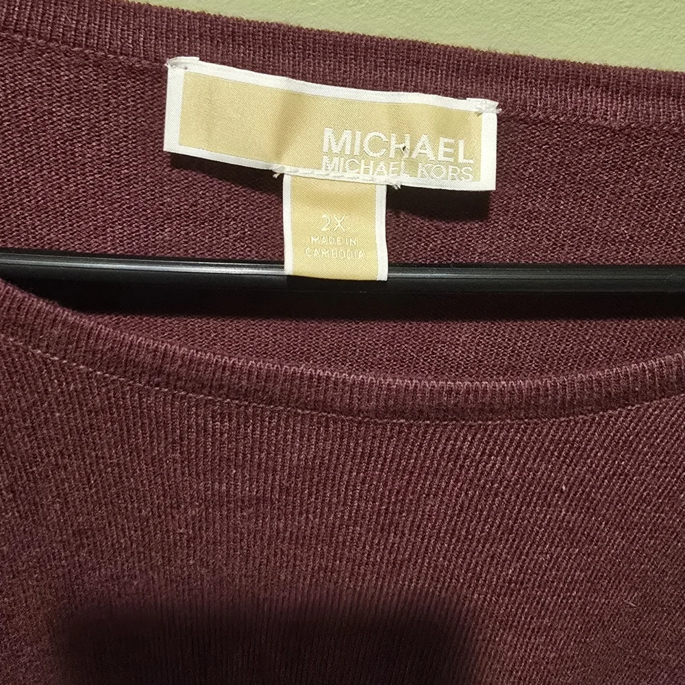 Michael Kors Deep Burgundy Knit Sweater With Button Shoulder Accents Size 2X - Picture 2 of 6